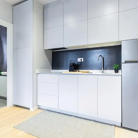 - Quiet Apartman