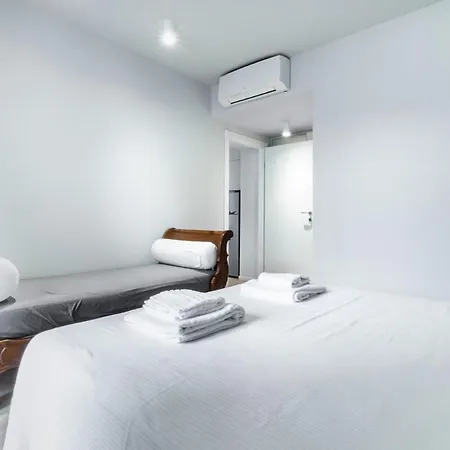 - Quiet Apartman *