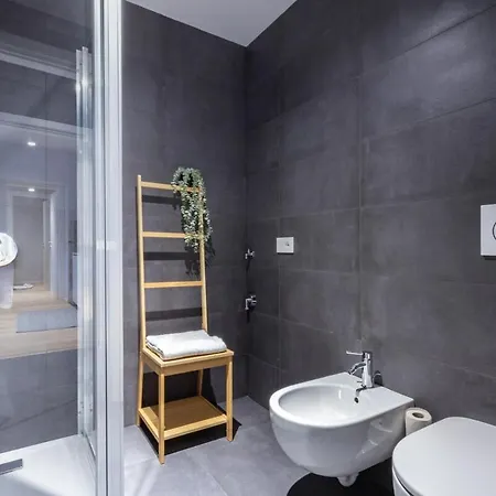 - Quiet Apartman *